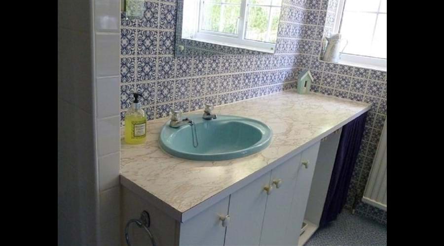 Vanity unit in family bathroom